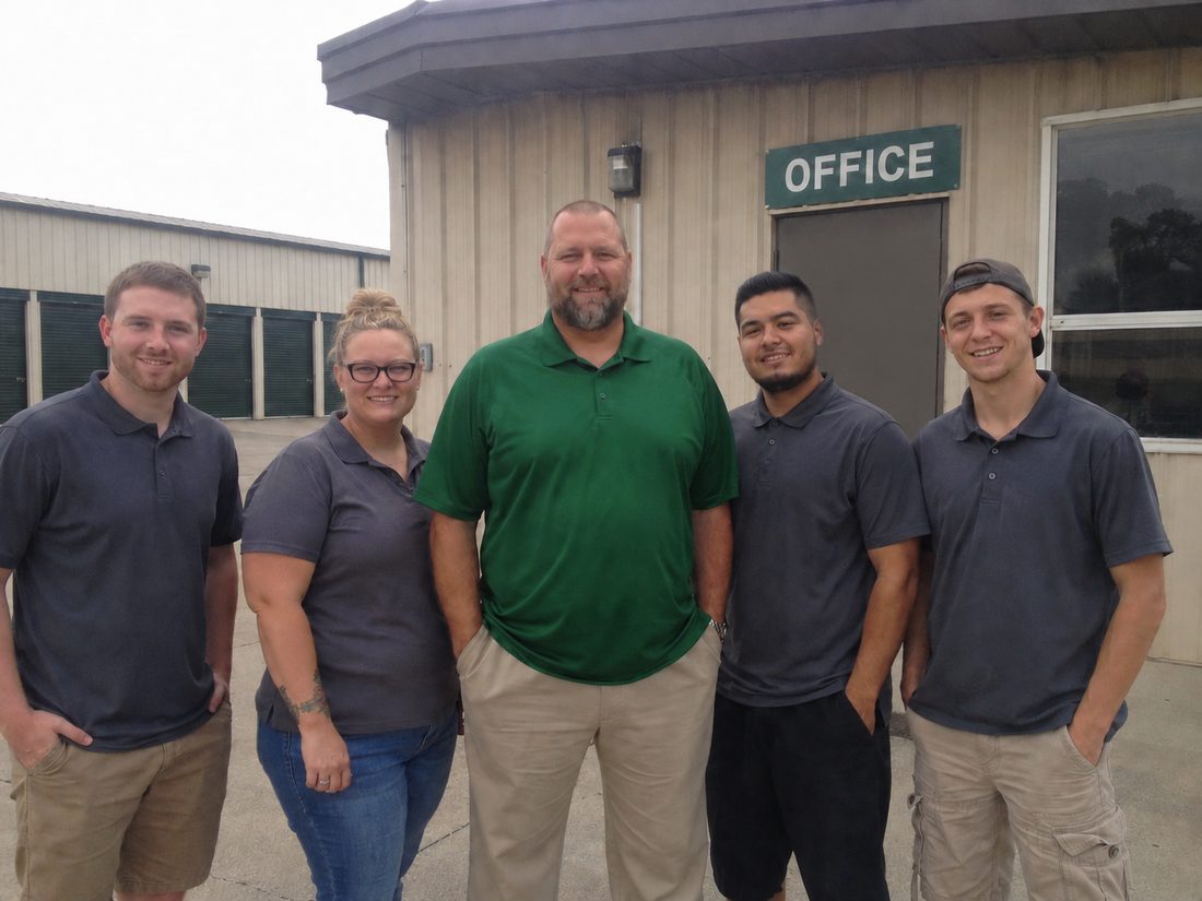 Pest control professionals in Aurora, IL
